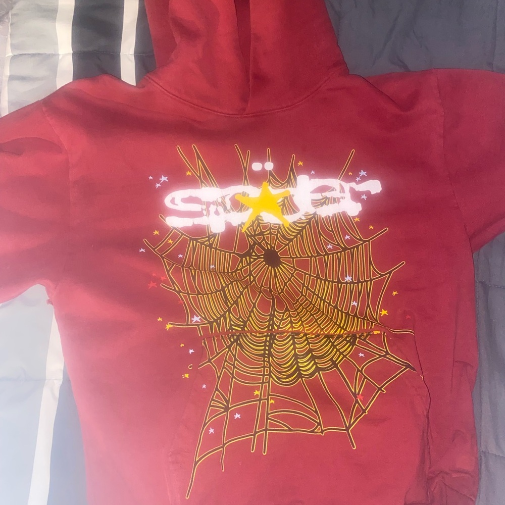 “Maroon” sp5der hoodie that’s in great condition and is gently used w